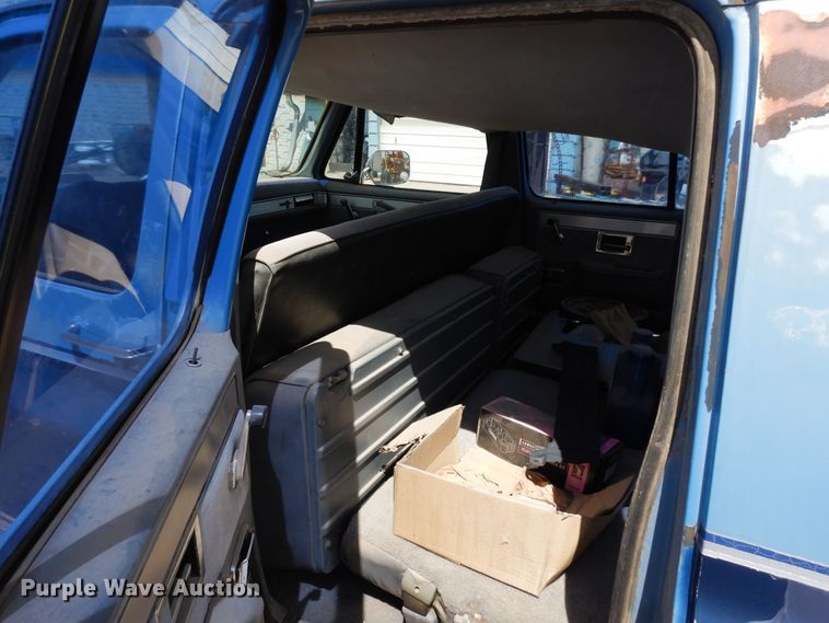 image for item DR1226 1985 Chevrolet Suburban  SUV