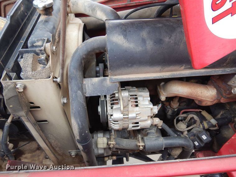 image for item DR1239 Mahindra 2015  MFWD tractor