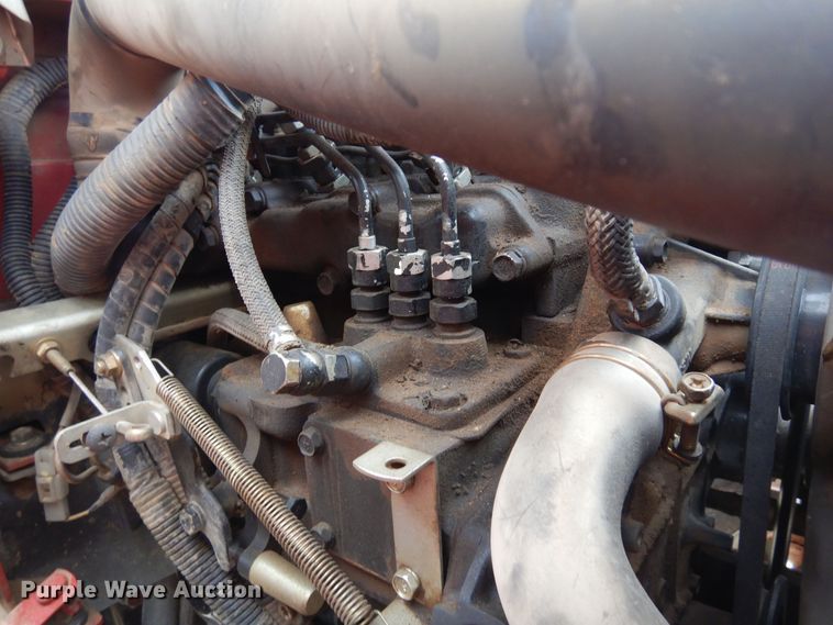 image for item DR1239 Mahindra 2015  MFWD tractor