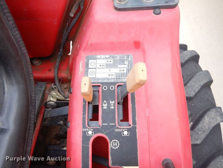 image for item DR1239 Mahindra 2015  MFWD tractor