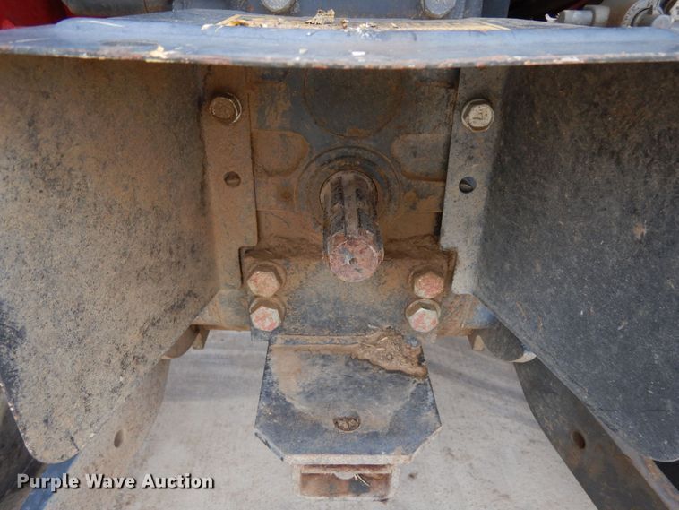 image for item DR1239 Mahindra 2015  MFWD tractor