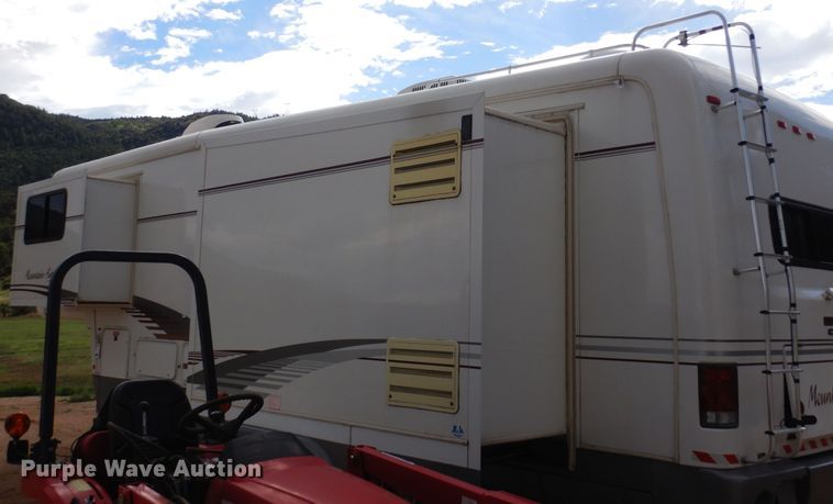 image for item DR1240 1998 Newmar Mountain Aire  camper