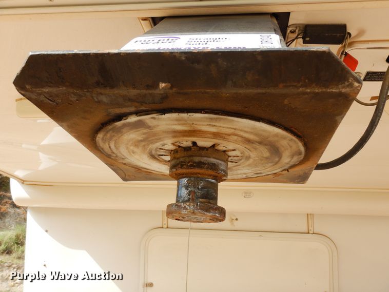 image for item DR1240 1998 Newmar Mountain Aire  camper