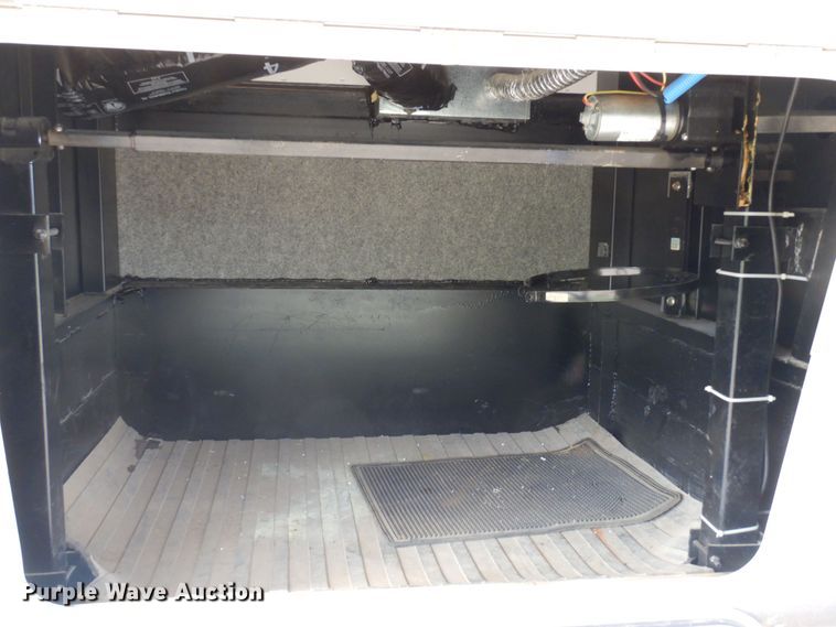 image for item DR1240 1998 Newmar Mountain Aire  camper