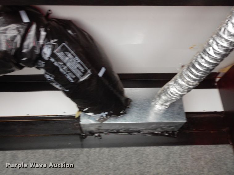 image for item DR1240 1998 Newmar Mountain Aire  camper