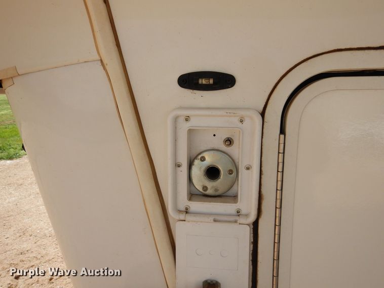 image for item DR1240 1998 Newmar Mountain Aire  camper