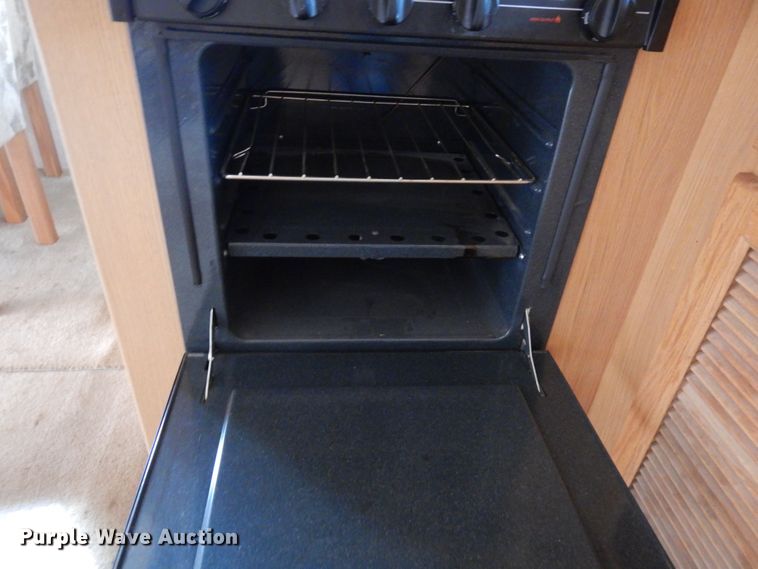 image for item DR1240 1998 Newmar Mountain Aire  camper