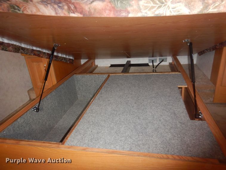 image for item DR1240 1998 Newmar Mountain Aire  camper