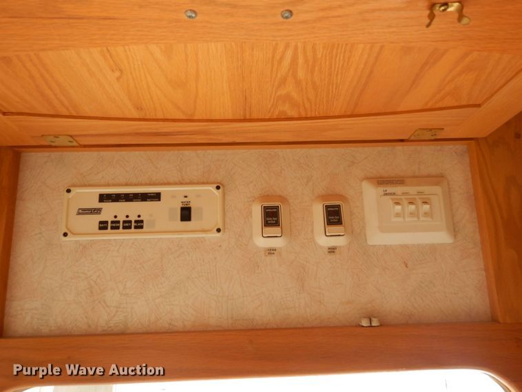 image for item DR1240 1998 Newmar Mountain Aire  camper