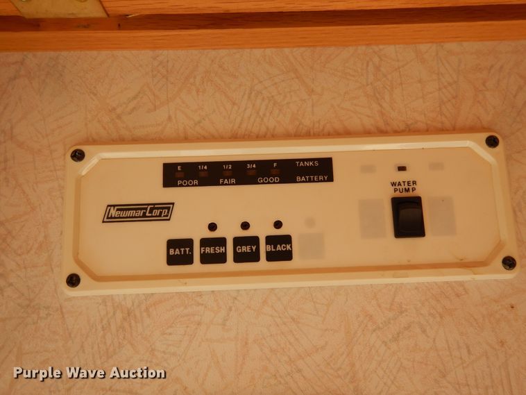 image for item DR1240 1998 Newmar Mountain Aire  camper