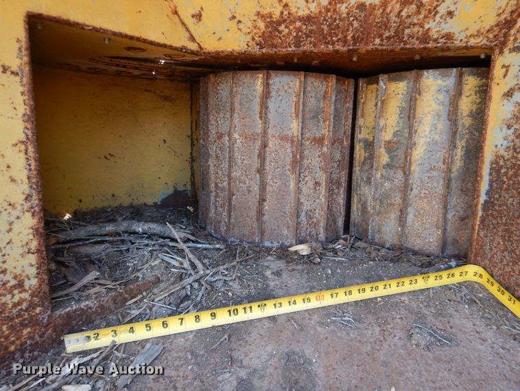 image for item DR1865 1992 Vermeer 1250BC  wood chipper