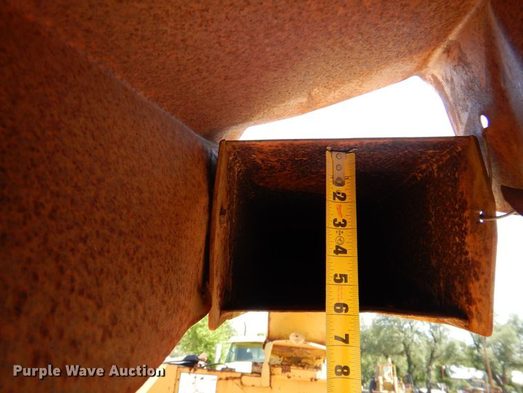 image for item DR1865 1992 Vermeer 1250BC  wood chipper