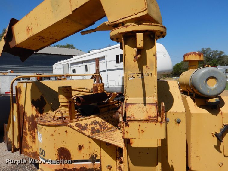 image for item DR1865 1992 Vermeer 1250BC  wood chipper