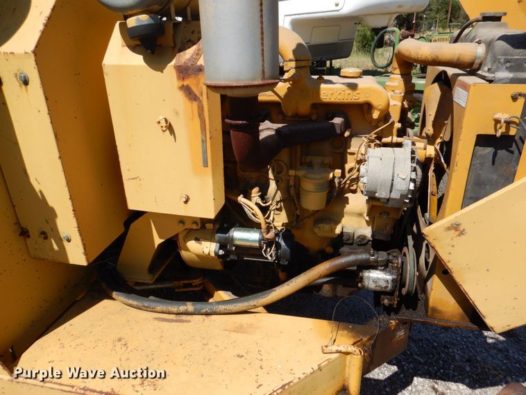 image for item DR1865 1992 Vermeer 1250BC  wood chipper