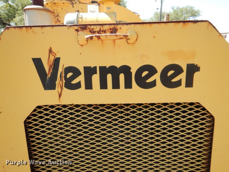 image for item DR1865 1992 Vermeer 1250BC  wood chipper