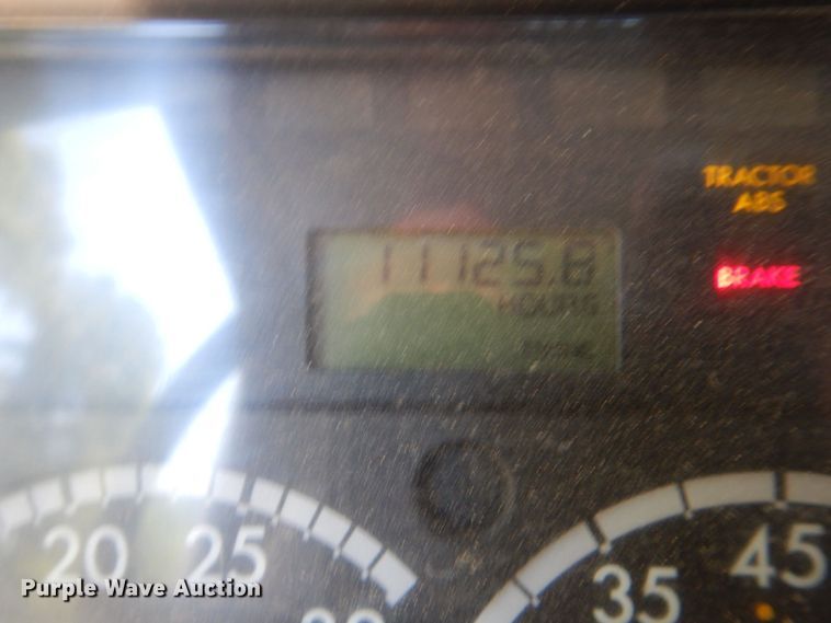 image for item DR1924 2007 Freightliner Business Class M2  rollback truck