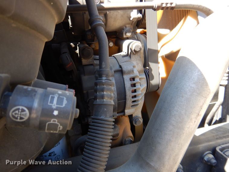 image for item DR1924 2007 Freightliner Business Class M2  rollback truck