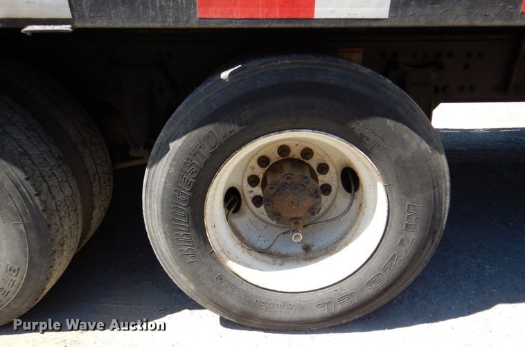 image for item DR1924 2007 Freightliner Business Class M2  rollback truck