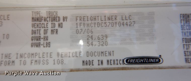 image for item DR1924 2007 Freightliner Business Class M2  rollback truck