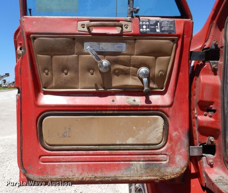 image for item DS8063 1980 GMC Brigadier  truck cab and chassis