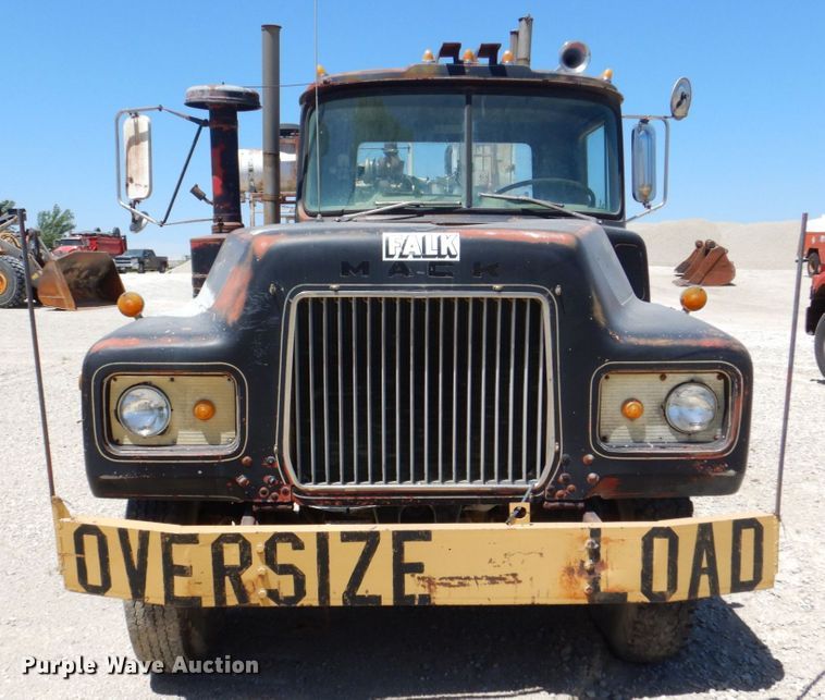 image for item DS8064 1972 Mack DM600  truck cab and chassis with auxiliary power unit