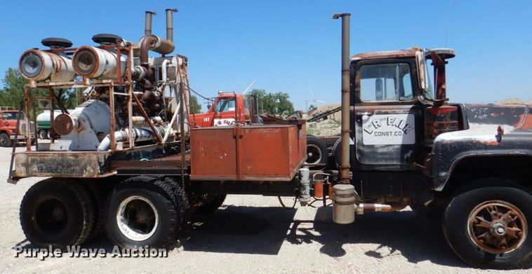 image for item DS8064 1972 Mack DM600  truck cab and chassis with auxiliary power unit