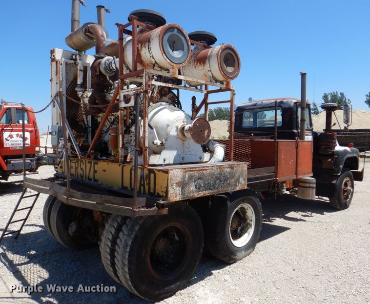 image for item DS8064 1972 Mack DM600  truck cab and chassis with auxiliary power unit