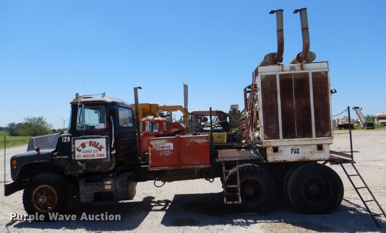 image for item DS8064 1972 Mack DM600  truck cab and chassis with auxiliary power unit