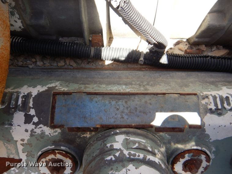 image for item DS8064 1972 Mack DM600  truck cab and chassis with auxiliary power unit