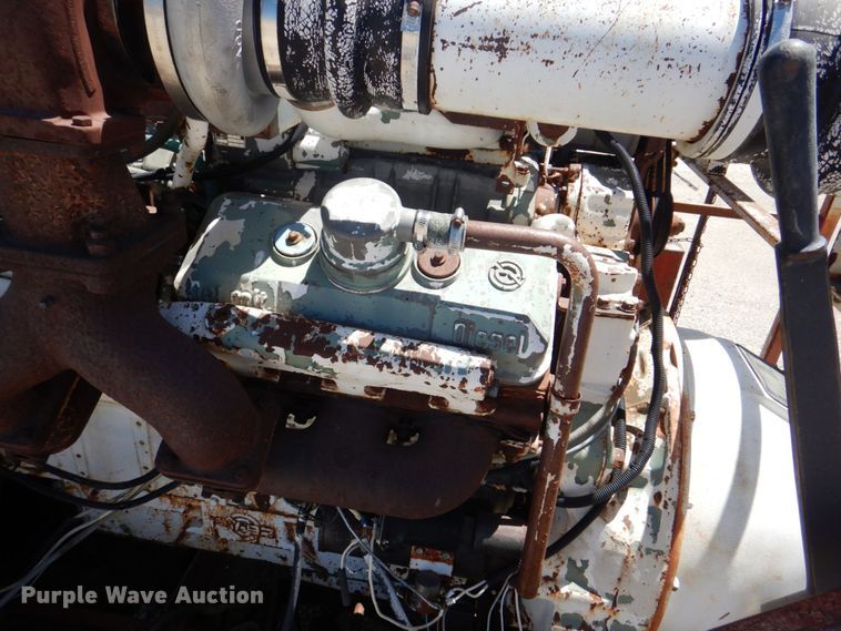 image for item DS8064 1972 Mack DM600  truck cab and chassis with auxiliary power unit