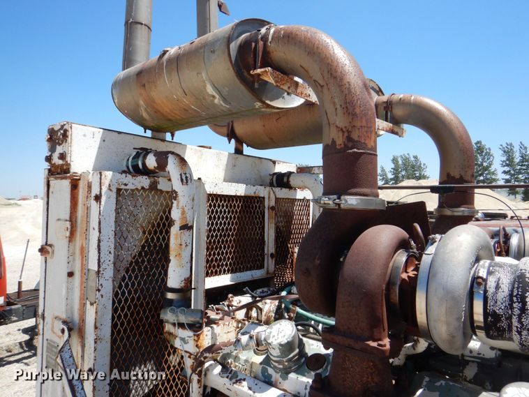 image for item DS8064 1972 Mack DM600  truck cab and chassis with auxiliary power unit