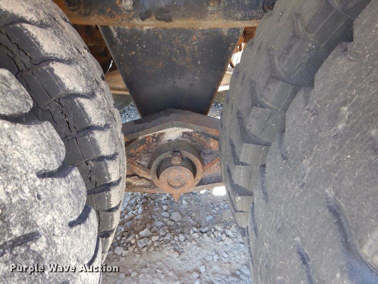 image for item DS8064 1972 Mack DM600  truck cab and chassis with auxiliary power unit