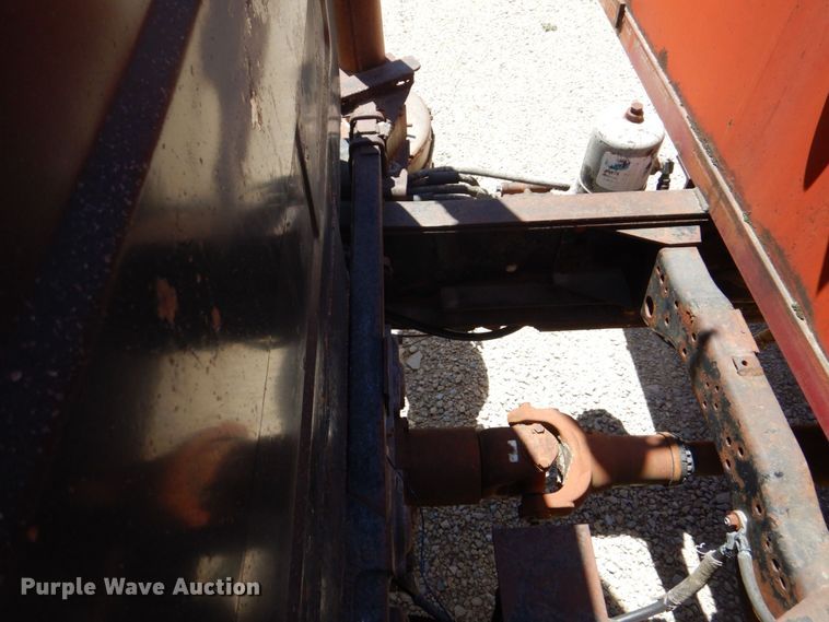 image for item DS8064 1972 Mack DM600  truck cab and chassis with auxiliary power unit