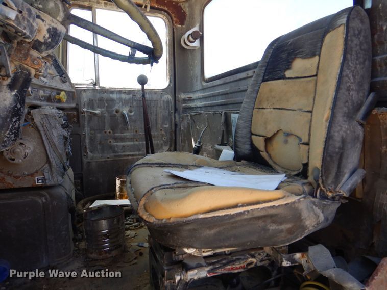 image for item DS8064 1972 Mack DM600  truck cab and chassis with auxiliary power unit