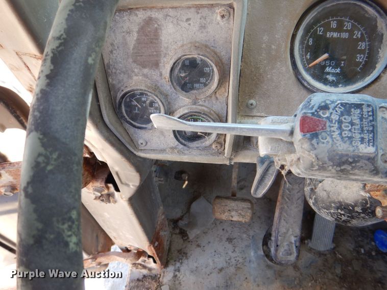 image for item DS8064 1972 Mack DM600  truck cab and chassis with auxiliary power unit