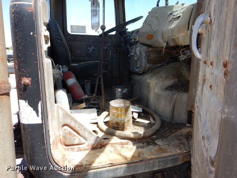 image for item DS8064 1972 Mack DM600  truck cab and chassis with auxiliary power unit