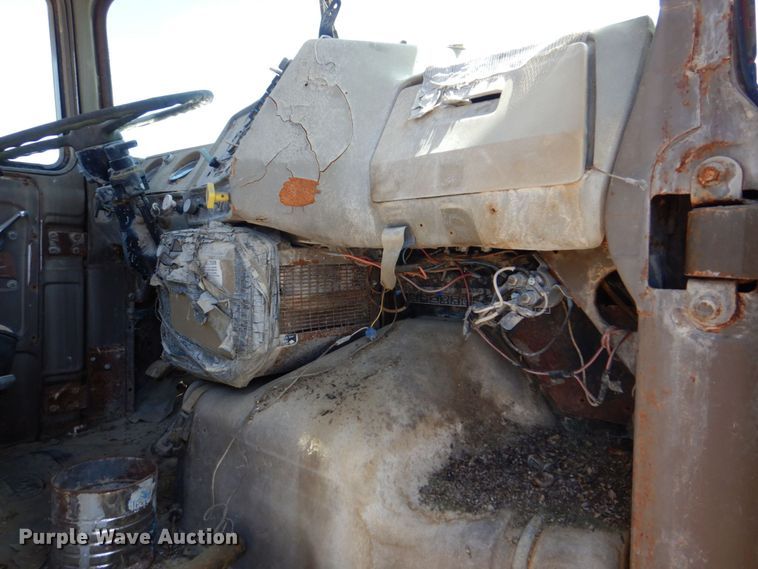 image for item DS8064 1972 Mack DM600  truck cab and chassis with auxiliary power unit