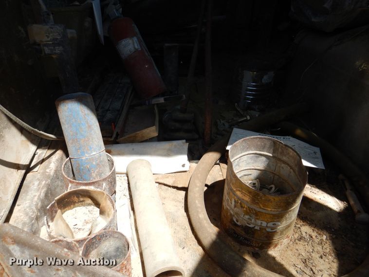 image for item DS8064 1972 Mack DM600  truck cab and chassis with auxiliary power unit