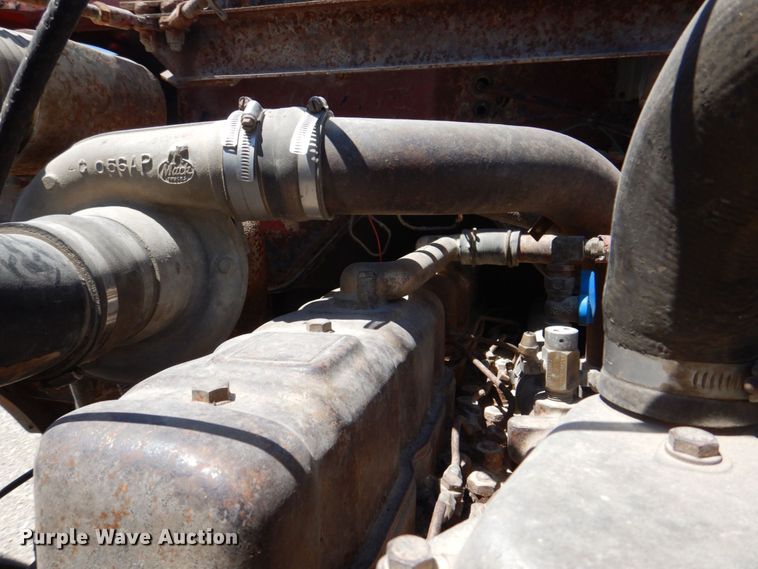 image for item DS8064 1972 Mack DM600  truck cab and chassis with auxiliary power unit