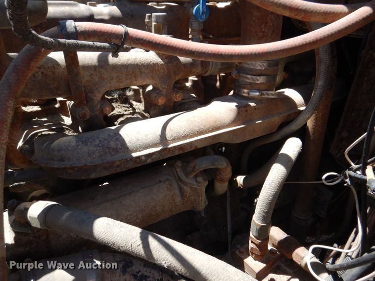 image for item DS8064 1972 Mack DM600  truck cab and chassis with auxiliary power unit