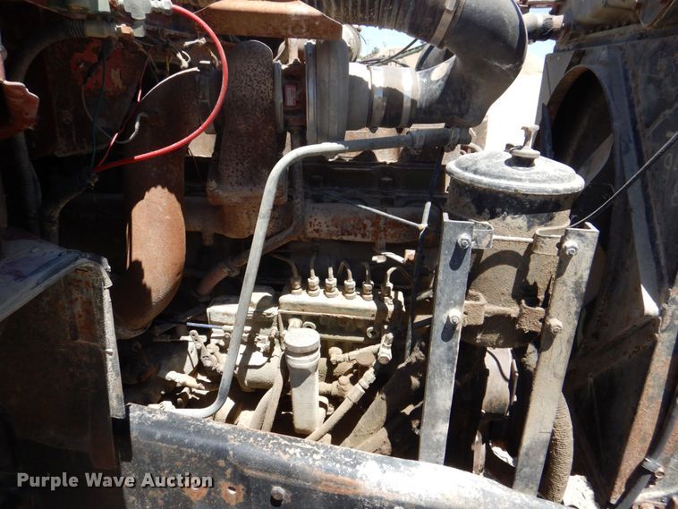 image for item DS8064 1972 Mack DM600  truck cab and chassis with auxiliary power unit