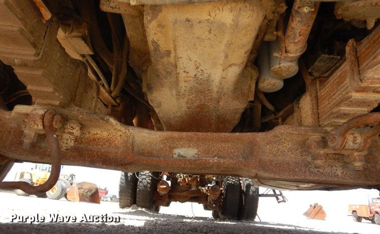 image for item DS8064 1972 Mack DM600  truck cab and chassis with auxiliary power unit