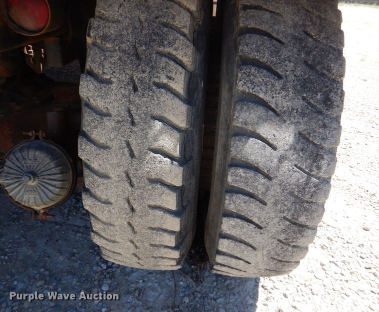 image for item DS8064 1972 Mack DM600  truck cab and chassis with auxiliary power unit