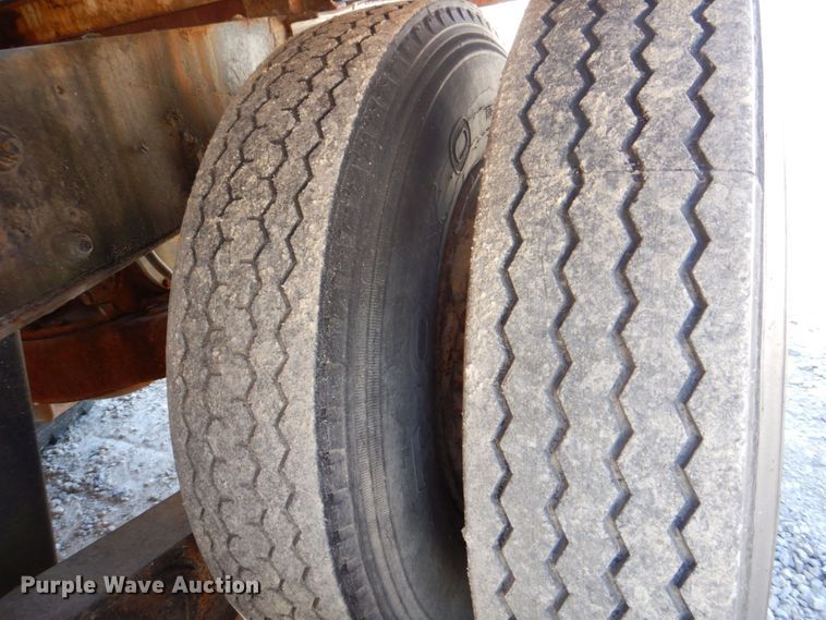 image for item DS8064 1972 Mack DM600  truck cab and chassis with auxiliary power unit