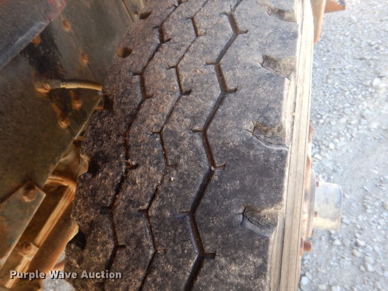 image for item DS8064 1972 Mack DM600  truck cab and chassis with auxiliary power unit