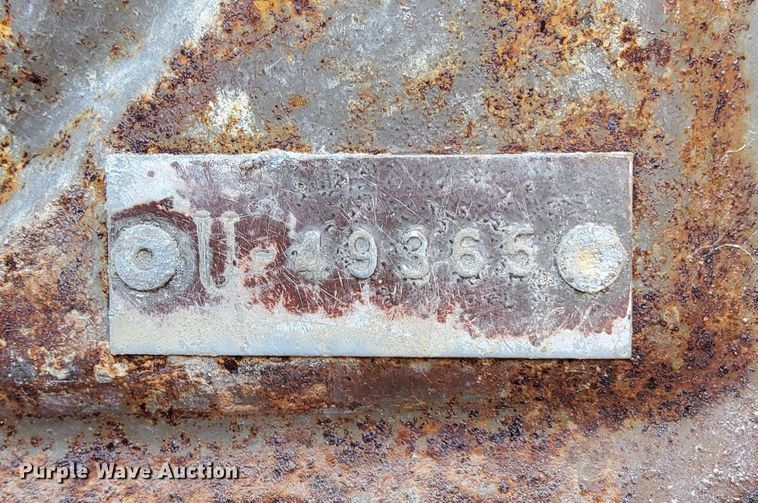 image for item DS8064 1972 Mack DM600  truck cab and chassis with auxiliary power unit