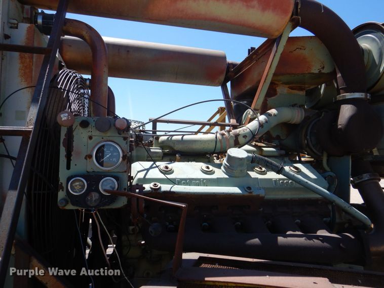 image for item DS8065 1971 Mack R685ST  truck cab and chassis with auxiliary power unit