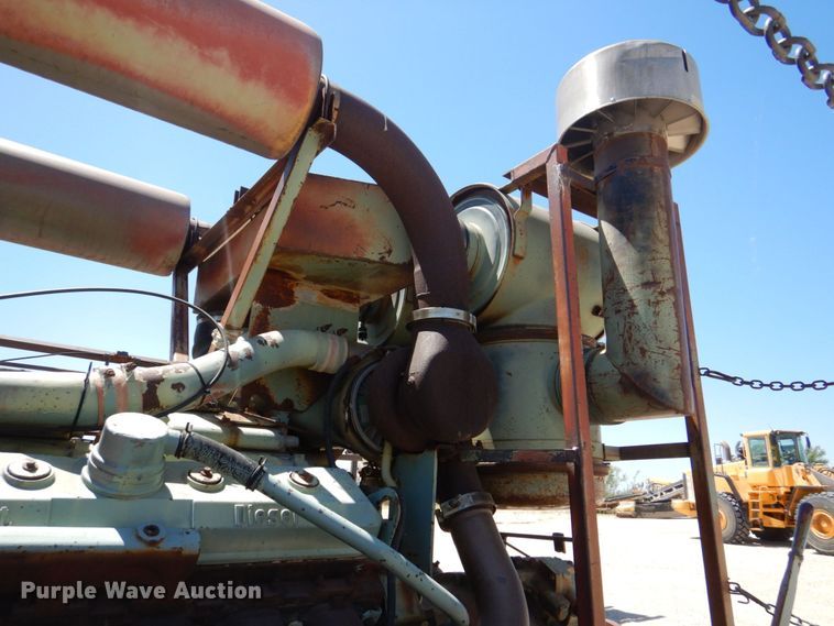 image for item DS8065 1971 Mack R685ST  truck cab and chassis with auxiliary power unit