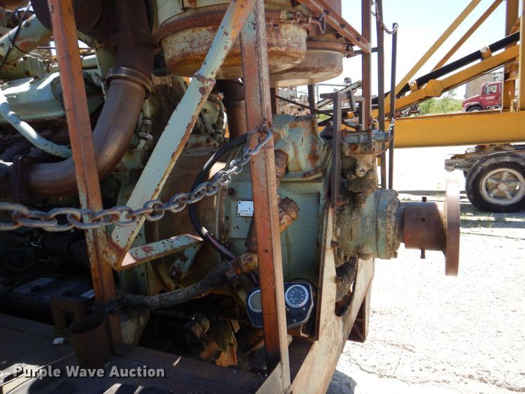 image for item DS8065 1971 Mack R685ST  truck cab and chassis with auxiliary power unit