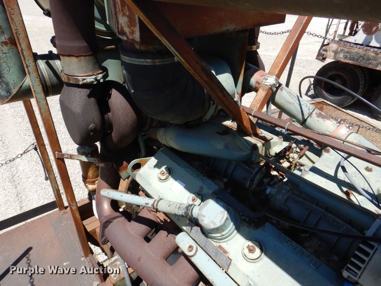 image for item DS8065 1971 Mack R685ST  truck cab and chassis with auxiliary power unit